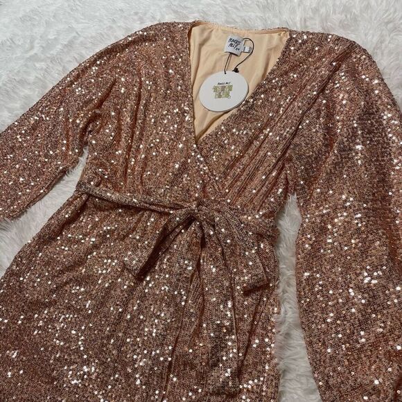Princess Polly Sequin Mini Dress in Rose Gold - Picture 3 of 12